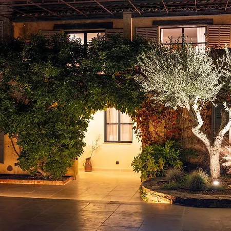 Le Clos De Mansart Bed & Breakfast Grimaud