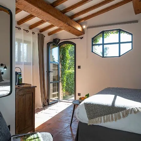 ベッド・アンド・ブレックファスト Le Clos De Mansart