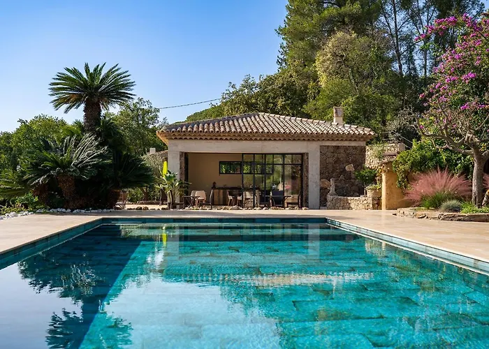 Le Clos De Mansart Panzió Grimaud