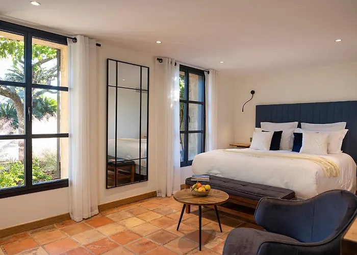Le Clos De Mansart Panzió 4*