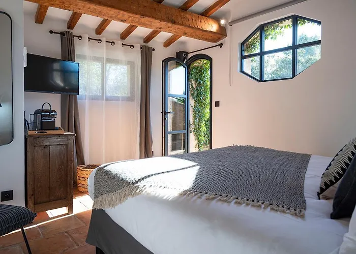 Le Clos De Mansart Panzió 4*