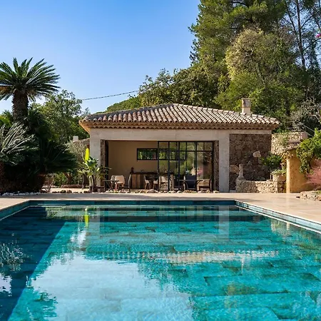 Le Clos De Mansart Bed & Breakfast Grimaud