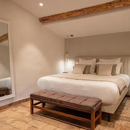 Le Clos De Mansart 4*