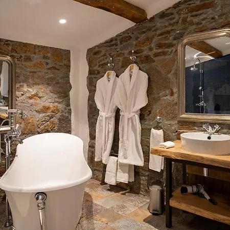 Le Clos De Mansart Bed & Breakfast Grimaud