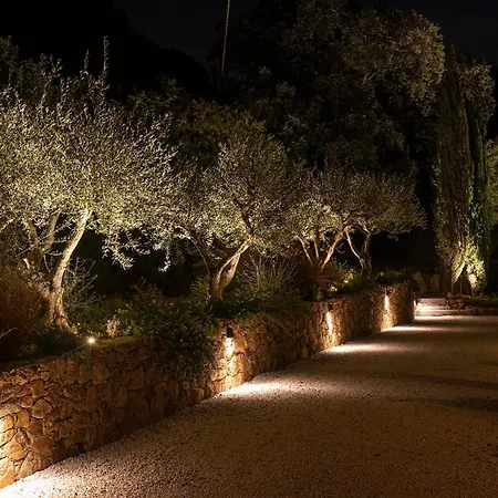 Le Clos De Mansart Bed & Breakfast