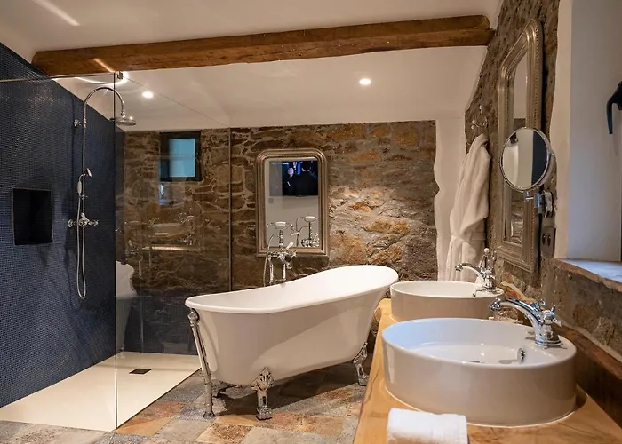 Le Clos De Mansart Frühstückspension Grimaud