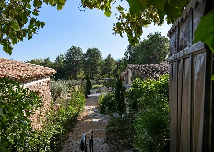 Frühstückspension Le Clos De Mansart 4*