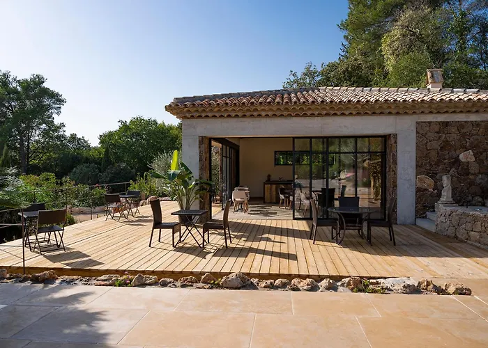 Frühstückspension Le Clos De Mansart 4*